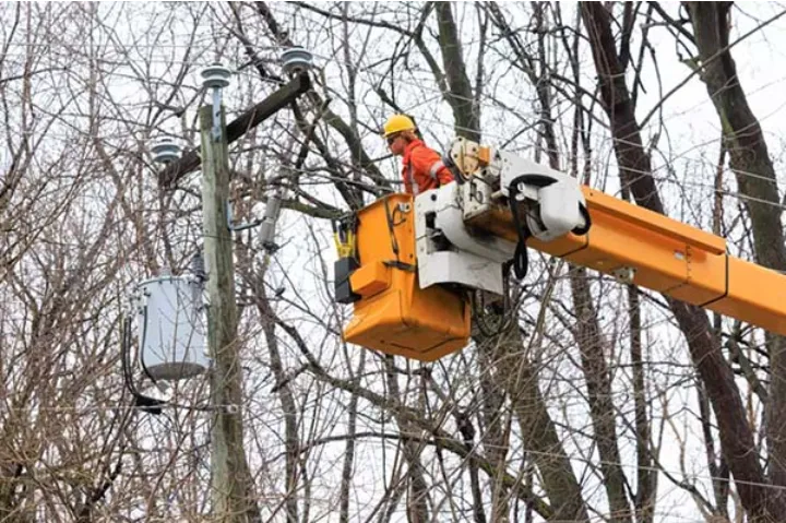 هنوز هم ۴۰ هزار کبکی از جمله ۲۵ هزار مونترالی برق ندارند